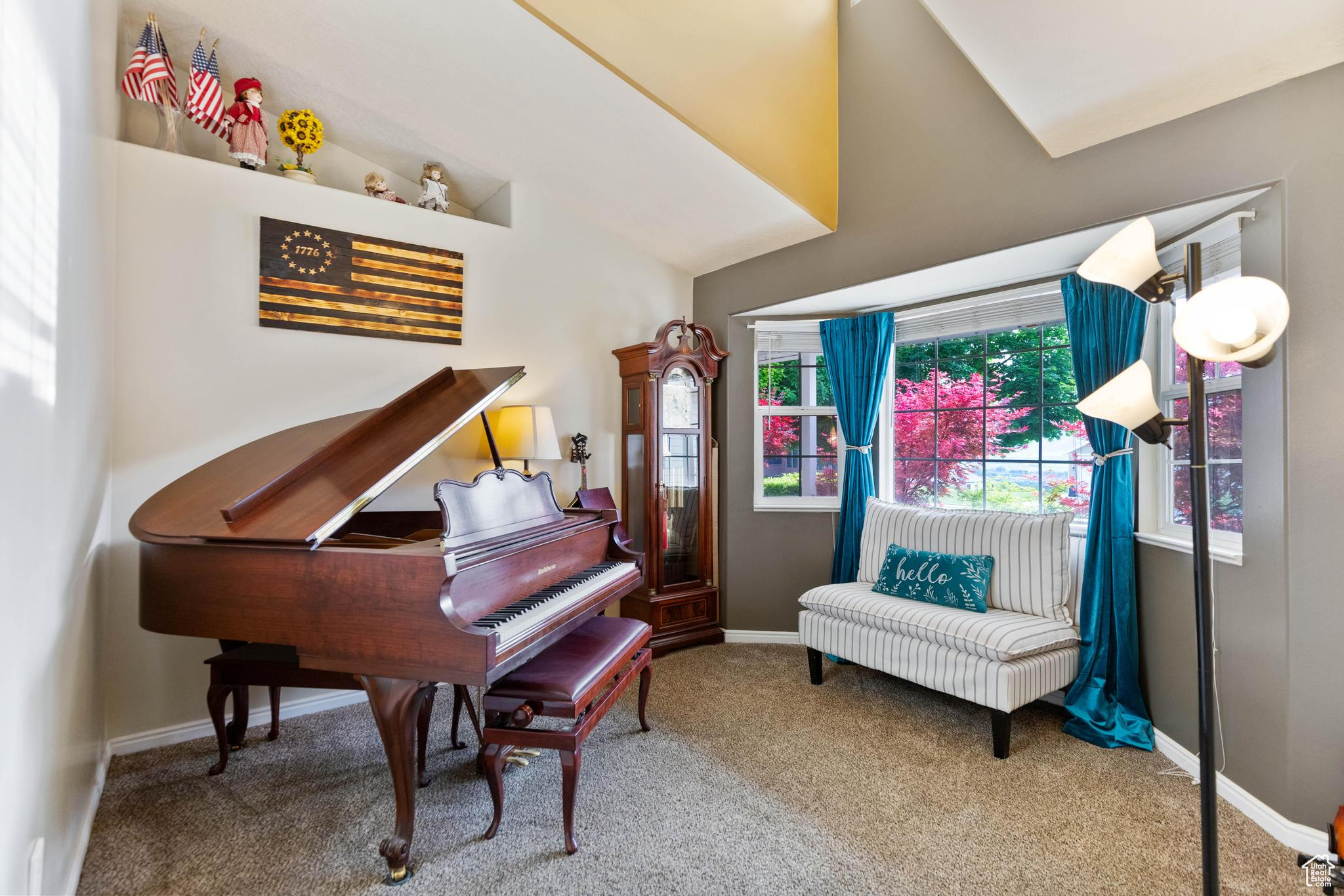 ORCHARD HILLS - Residential