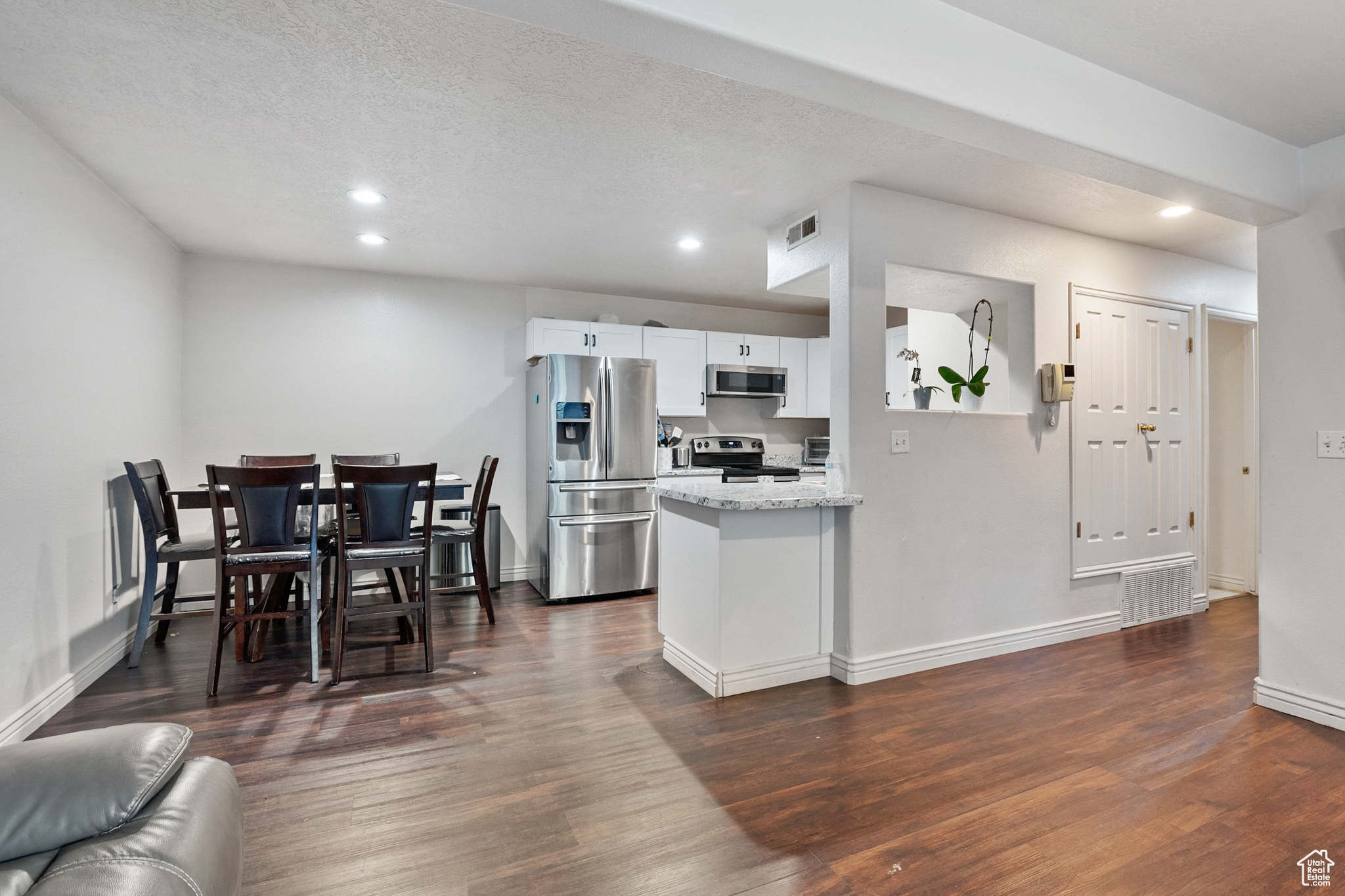 FRANKLIN PARK CONDO - Residential