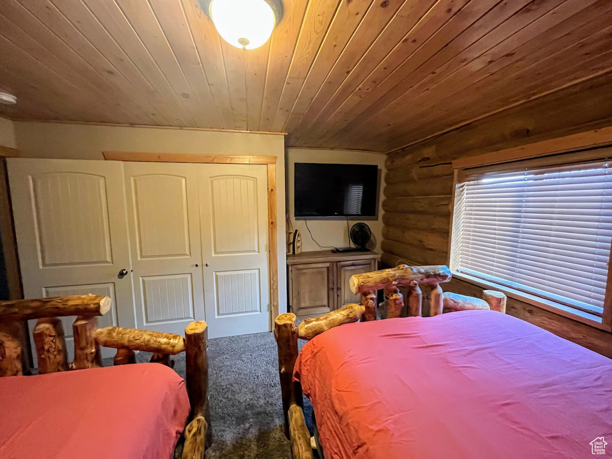 HARBOR VILLAGE - Residential