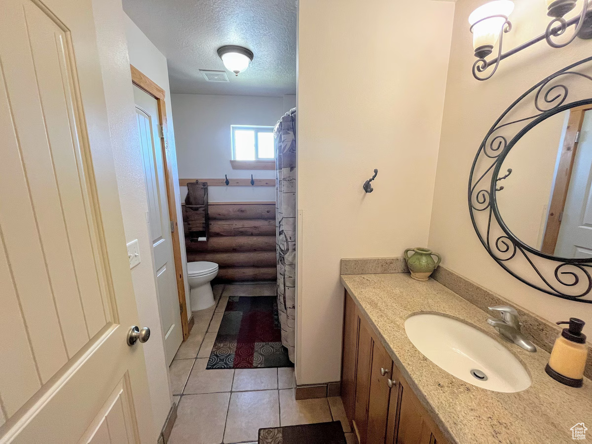 HARBOR VILLAGE - Residential