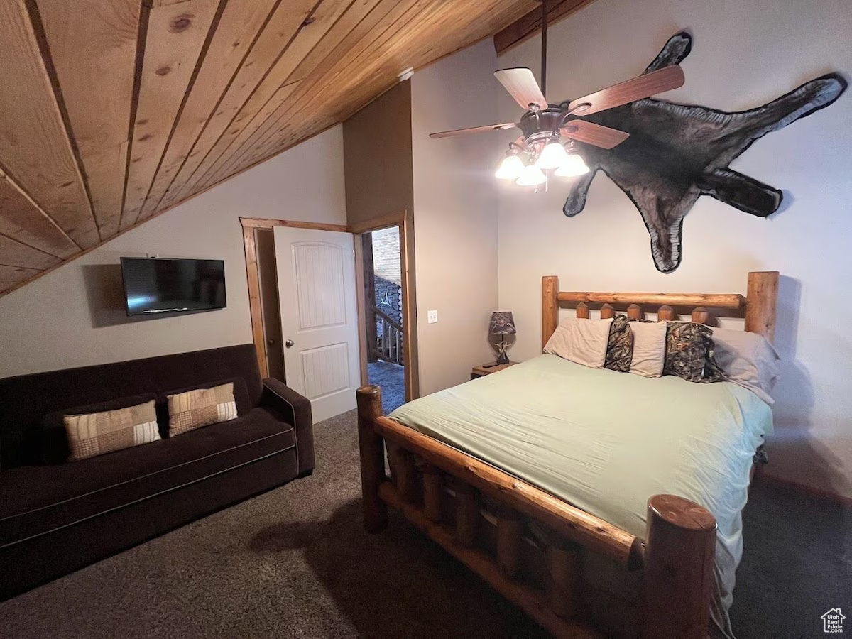 HARBOR VILLAGE - Residential