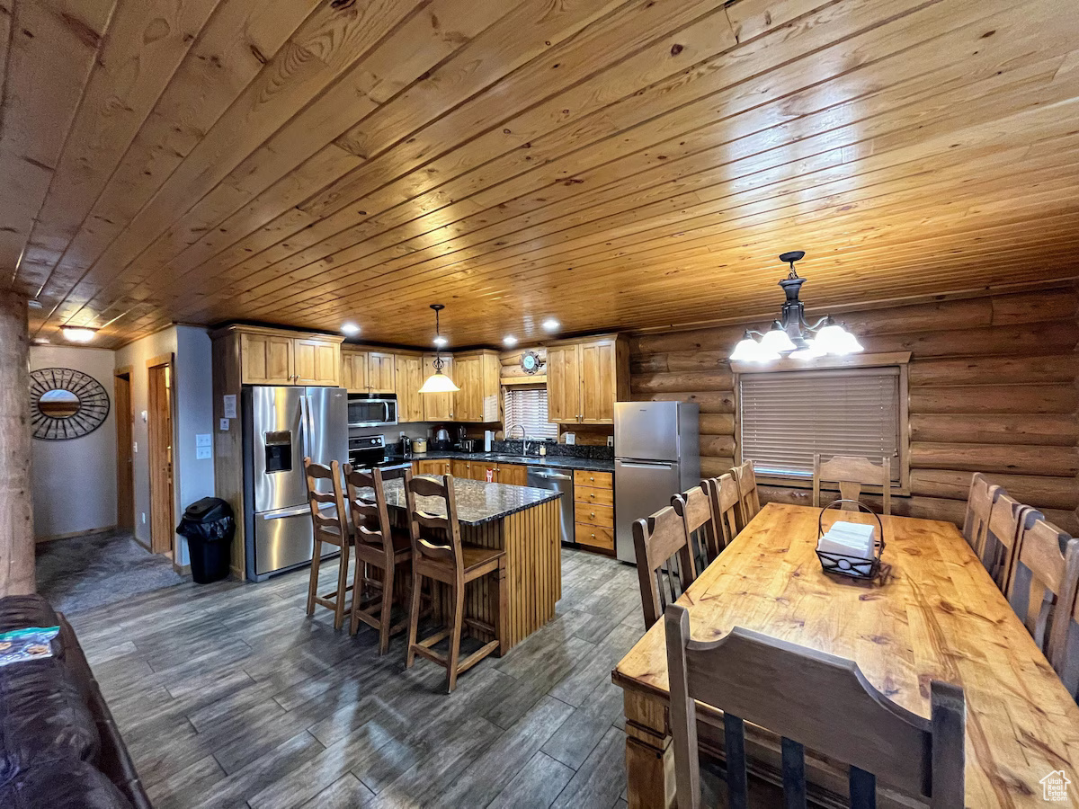 HARBOR VILLAGE - Residential