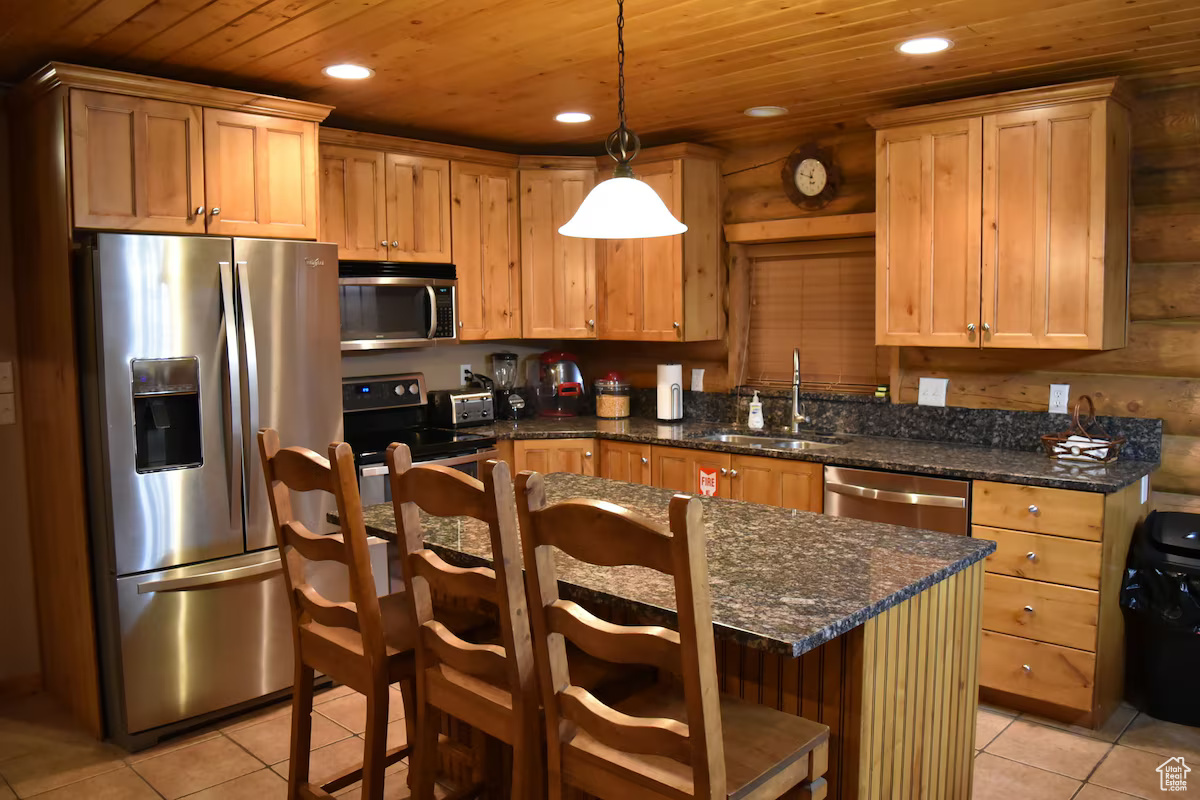 HARBOR VILLAGE - Residential