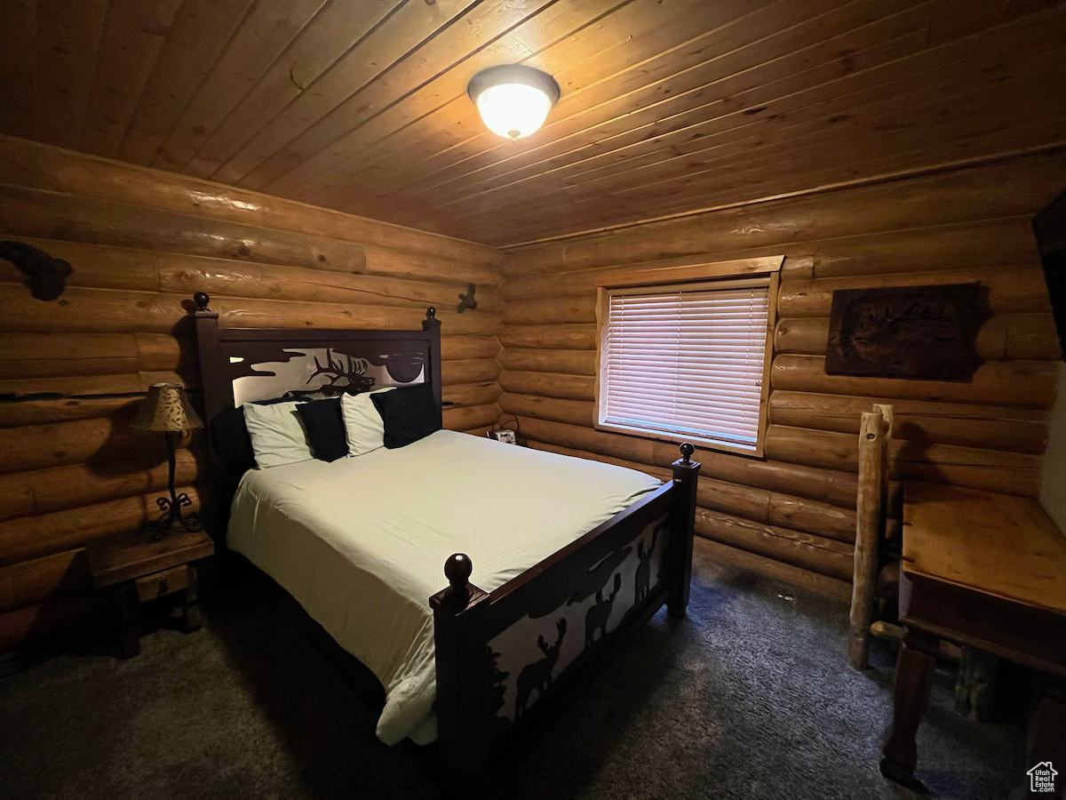 HARBOR VILLAGE - Residential