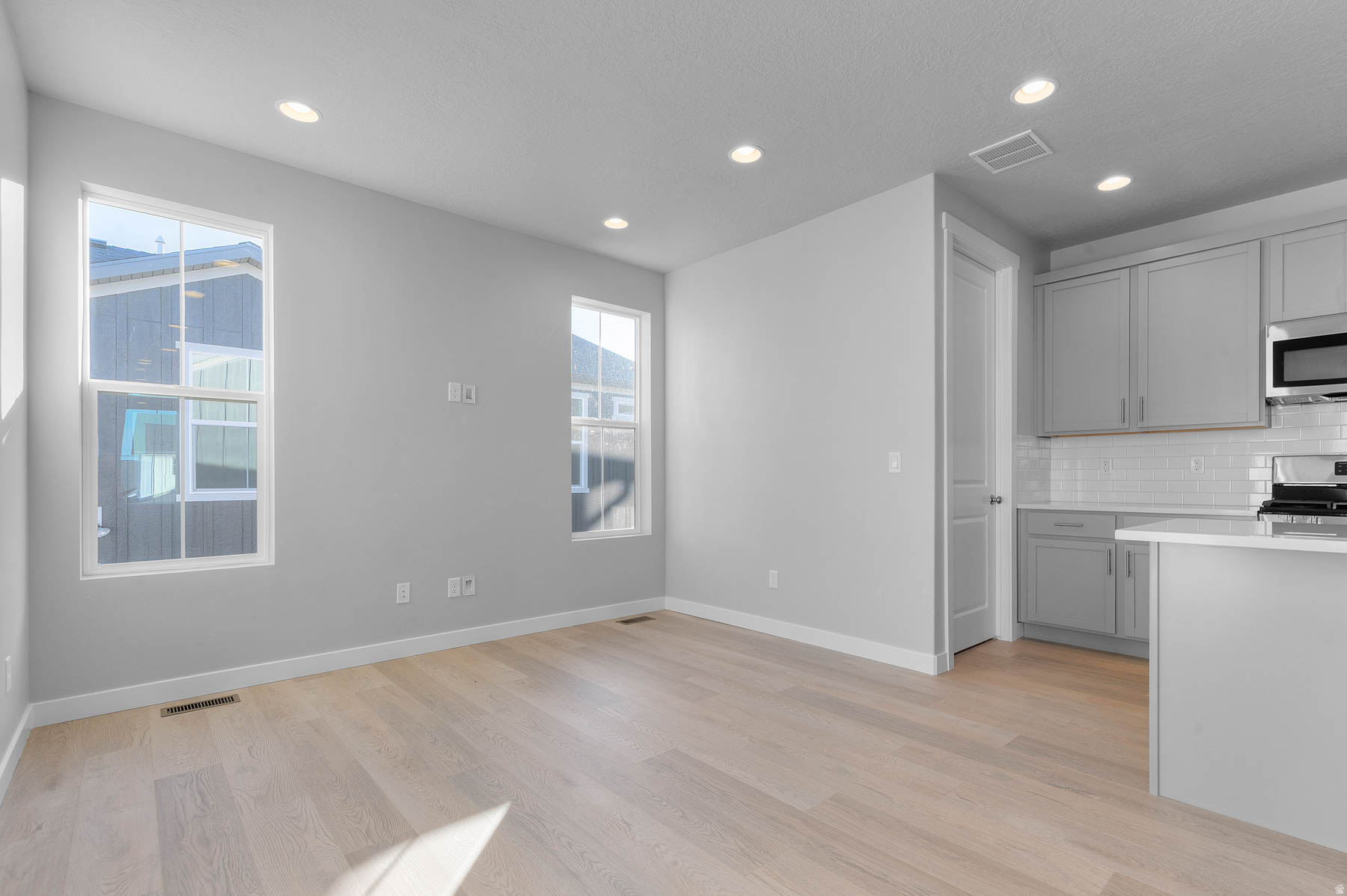 HOLBROOK E VILLAS 604 - Residential