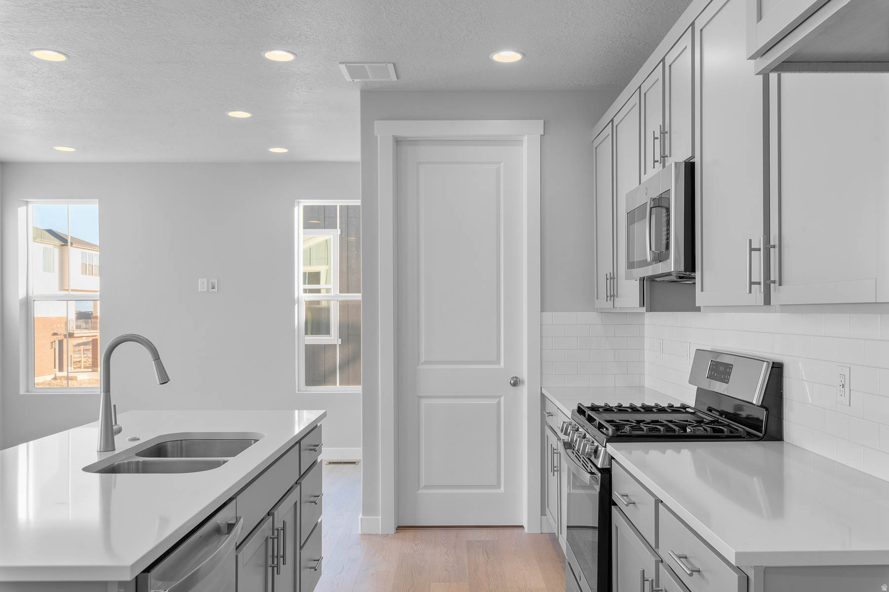 HOLBROOK E VILLAS 604 - Residential