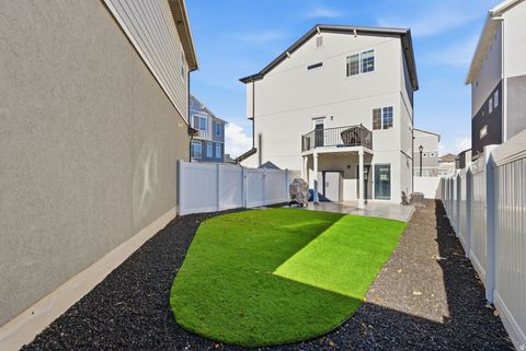 Tiny photo for 87 E BRUSHY CANYON ST #497, Saratoga Springs, UT 84045 (MLS # 2125188)