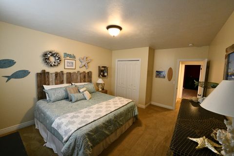 Tiny photo for 1830 W HEYWOOD DR, Kaysville, UT 84037 (MLS # 2140215)