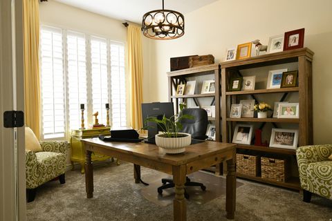 Tiny photo for 1830 W HEYWOOD DR, Kaysville, UT 84037 (MLS # 2140215)