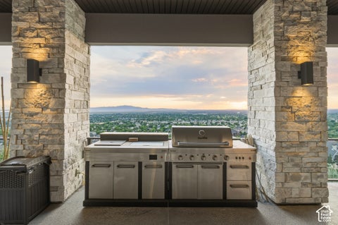 Tiny photo for 1766 VIEW CT, Fruit Heights, UT 84037 (MLS # 2189987)