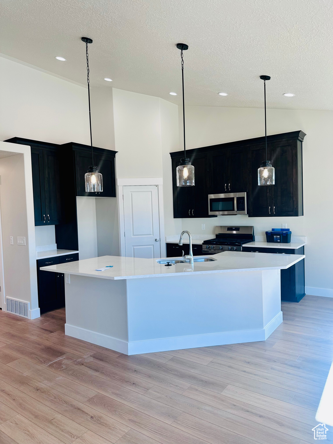 566 W 1860, Tooele, Utah image 2