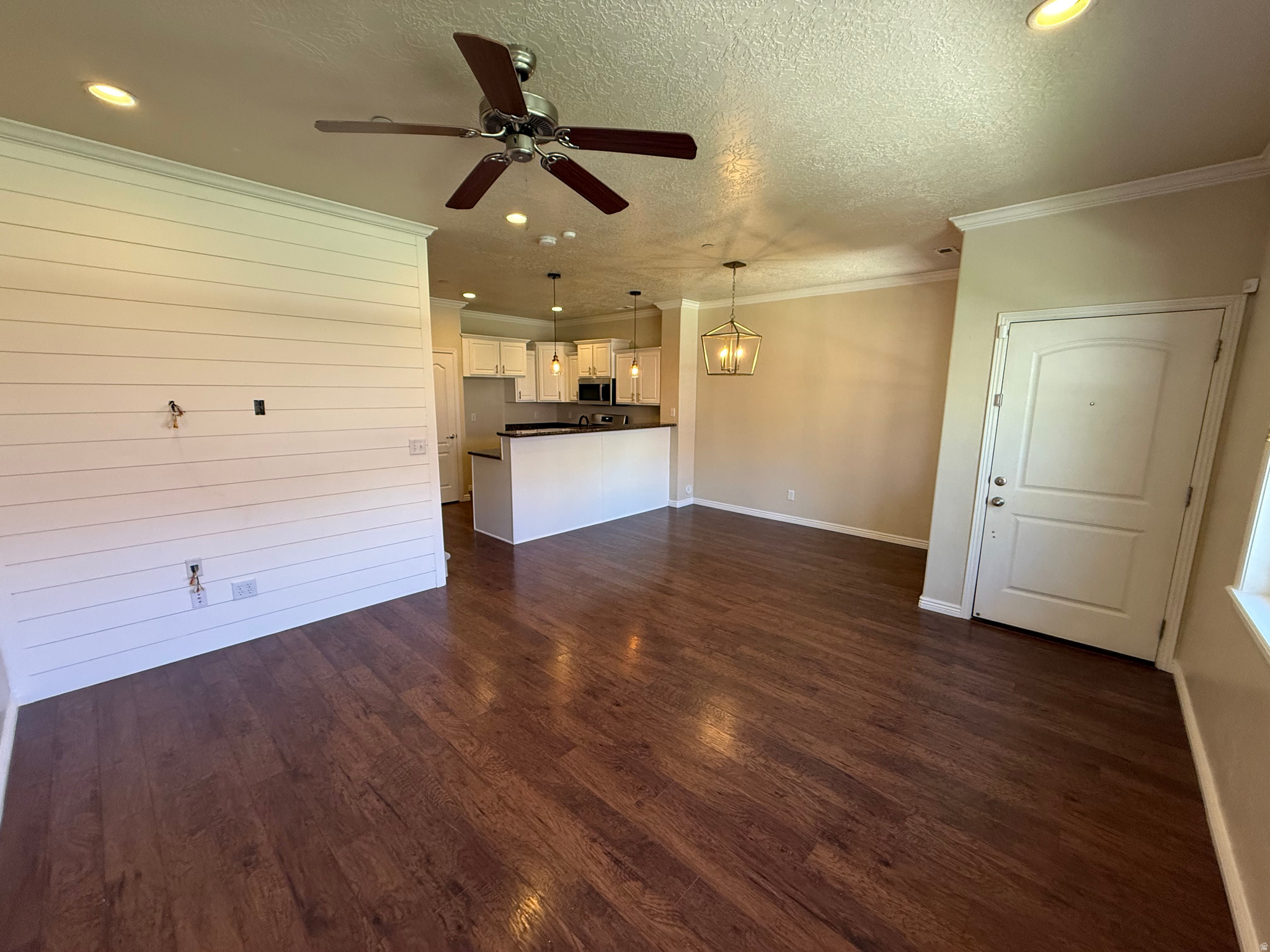 ROCKWELL CONDO - Residential