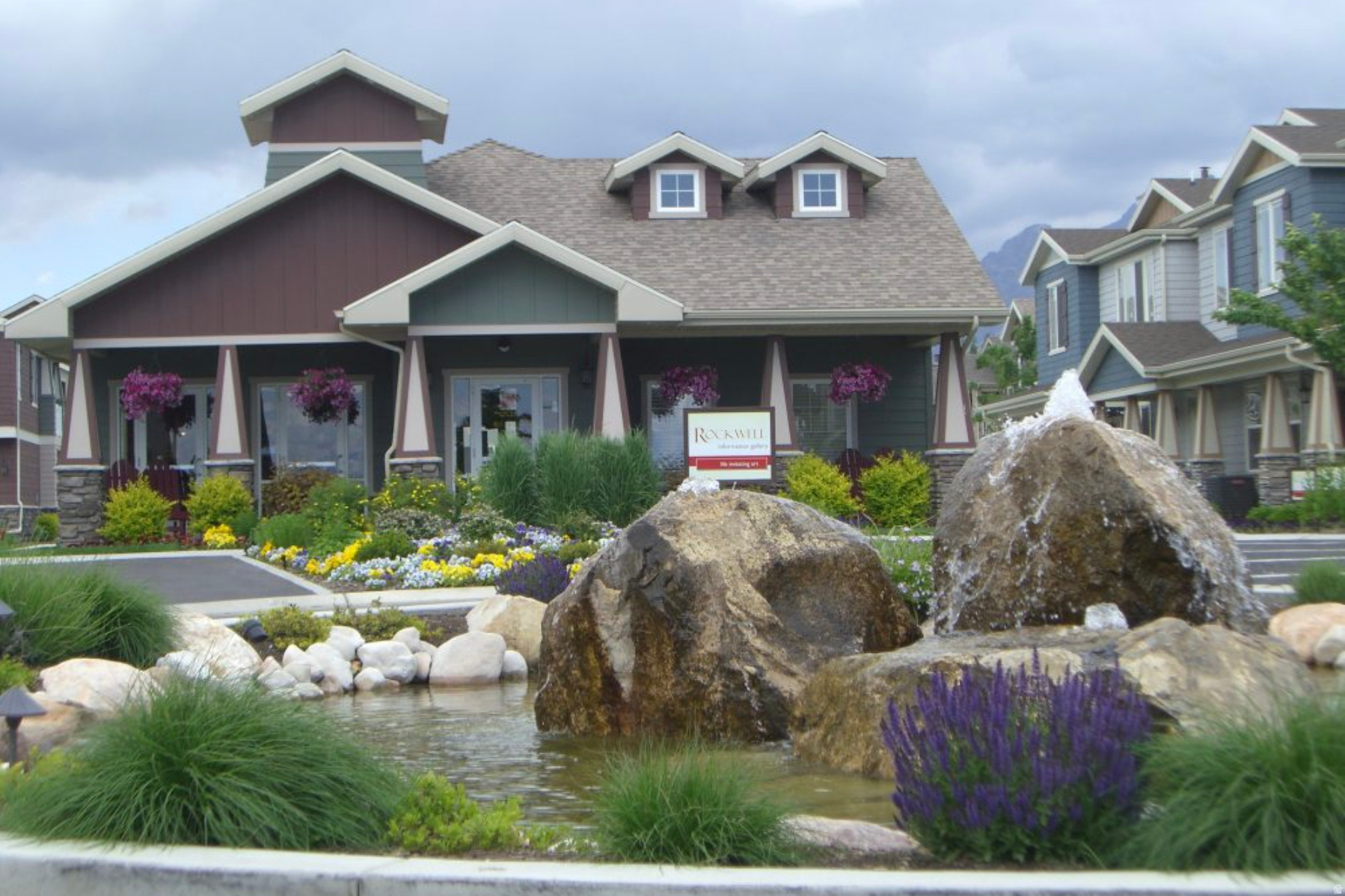 ROCKWELL CONDO - Residential