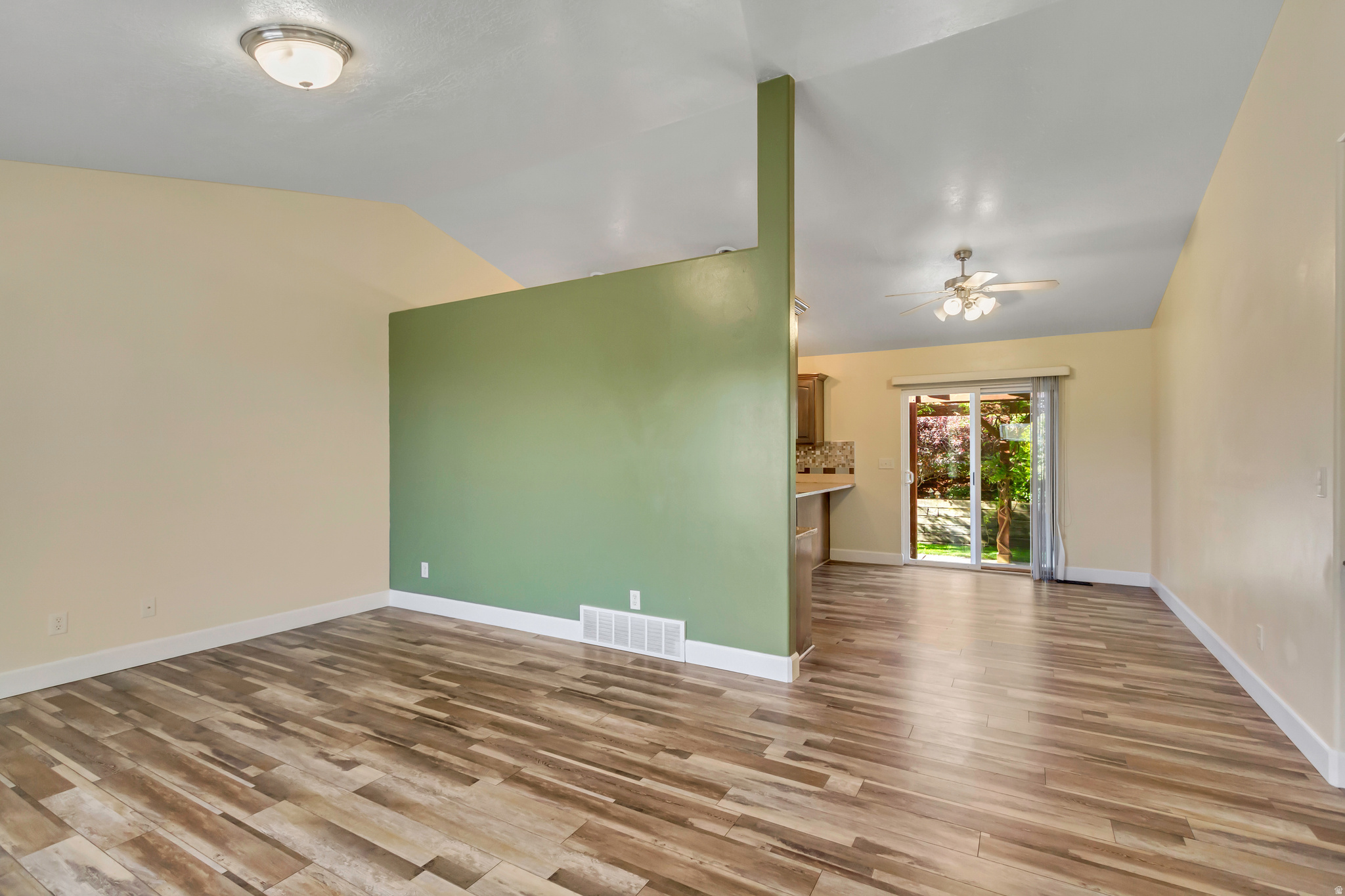 EASTSIDE ESTATES - Residential
