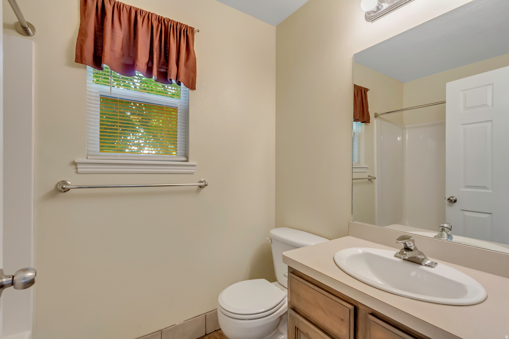 EASTSIDE ESTATES - Residential