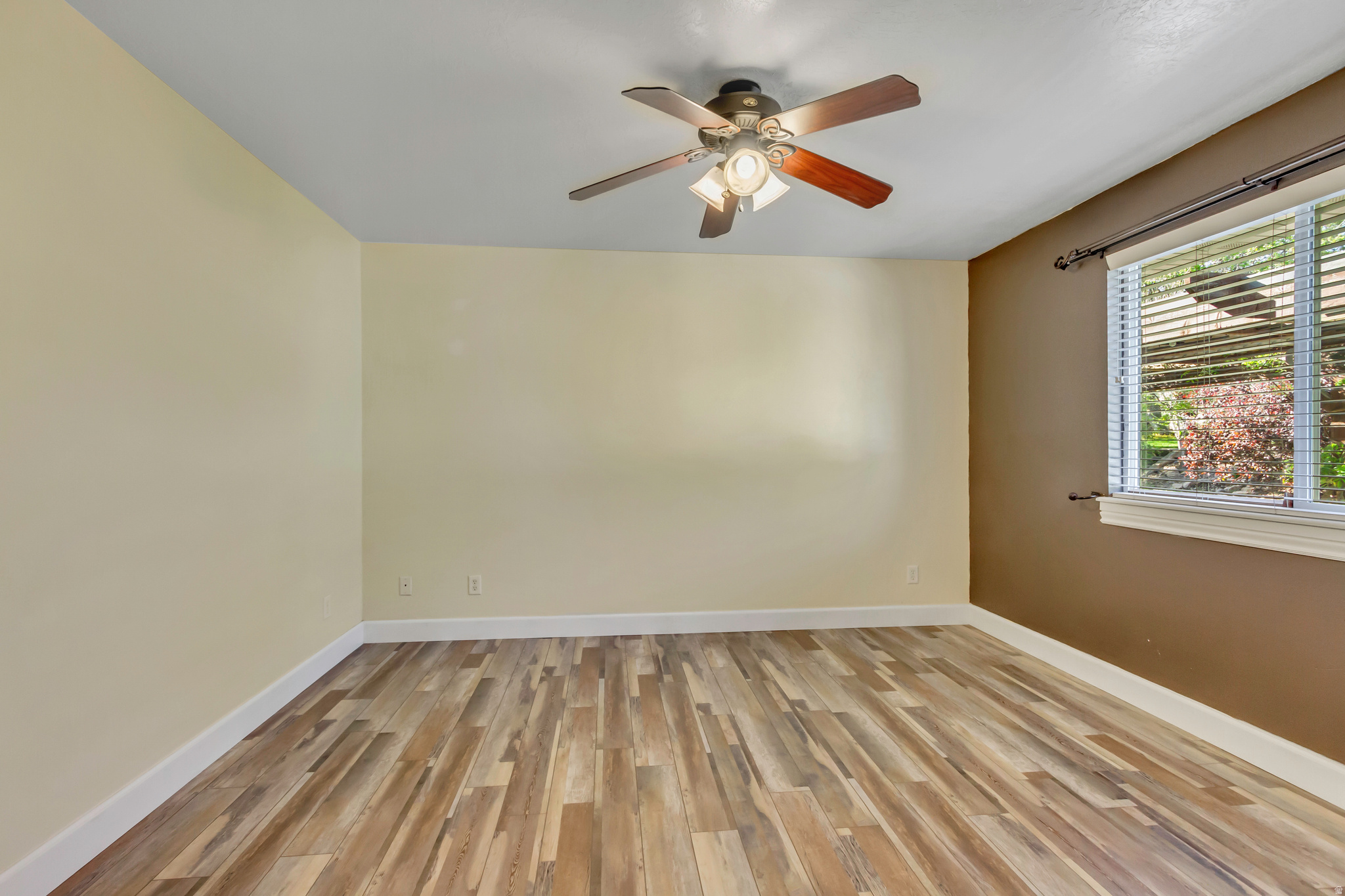 EASTSIDE ESTATES - Residential