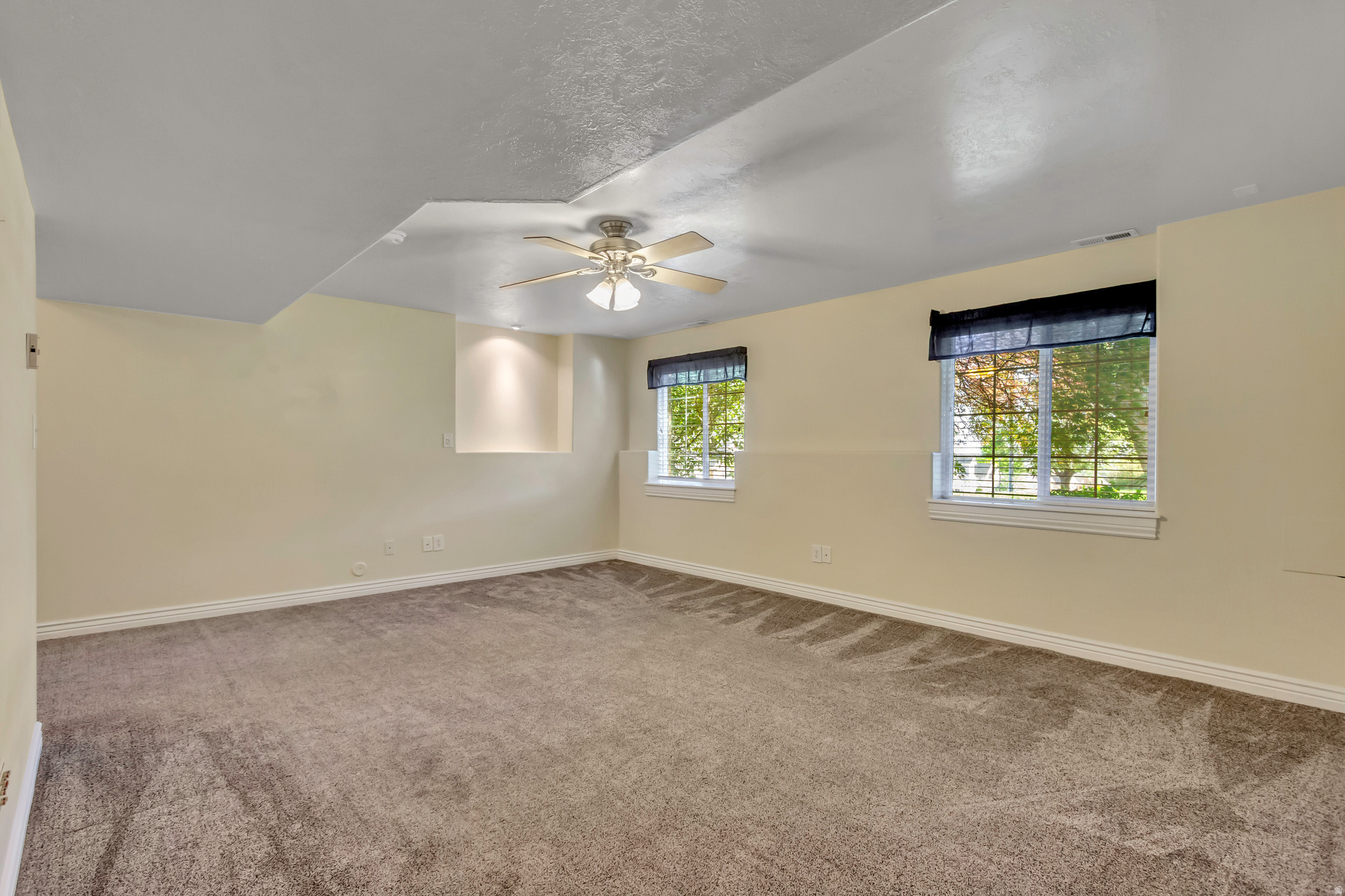 EASTSIDE ESTATES - Residential