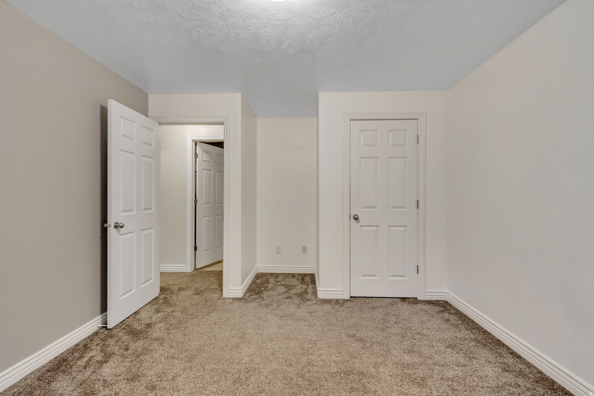 EASTSIDE ESTATES - Residential