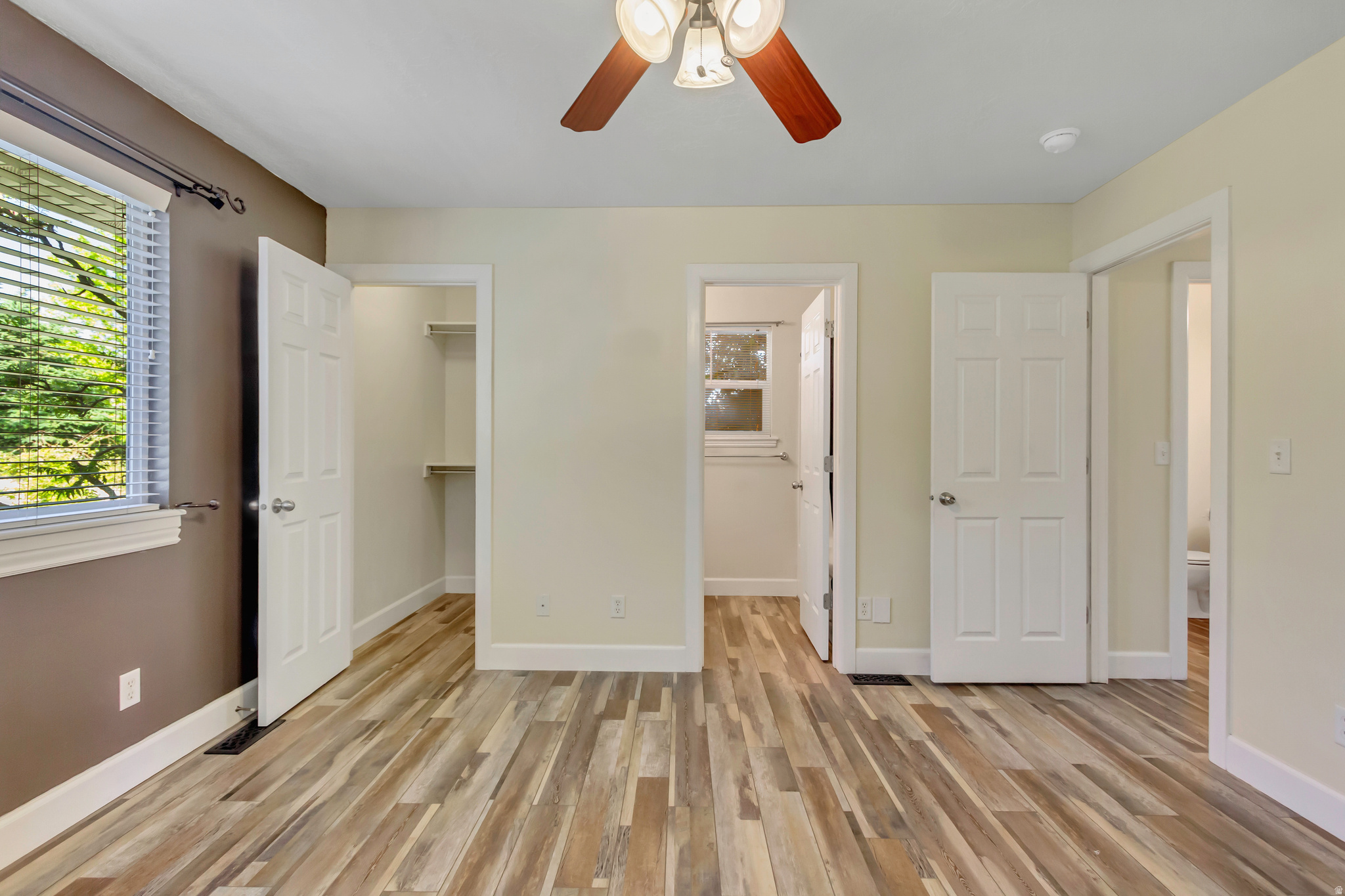 EASTSIDE ESTATES - Residential