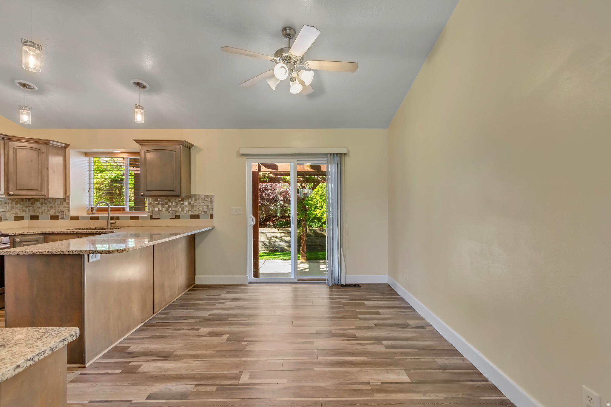 EASTSIDE ESTATES - Residential