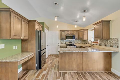 Tiny photo for 966 E LAMBERT AVE, Santaquin, UT 84655 (MLS # 2158763)