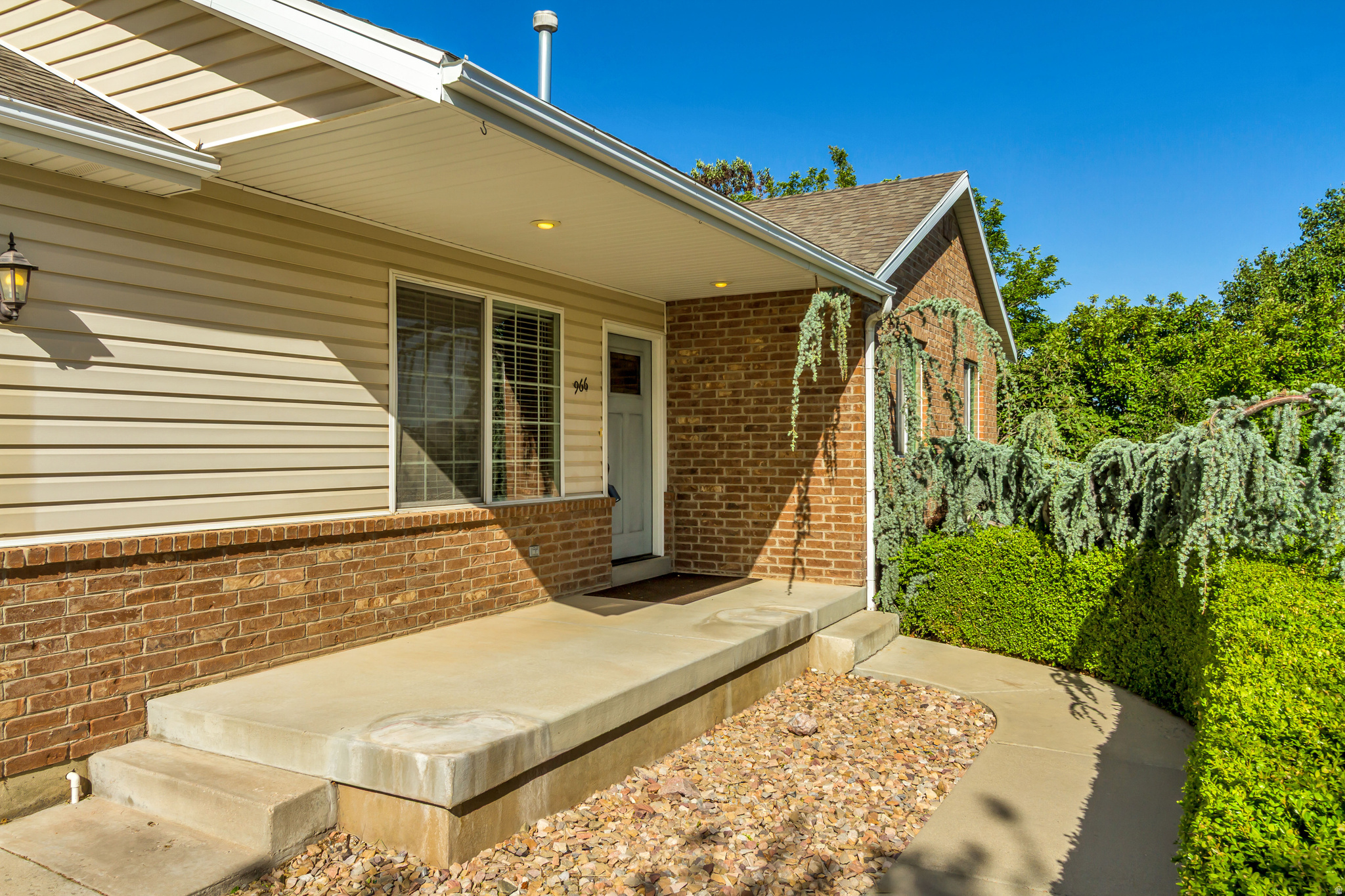 EASTSIDE ESTATES - Residential