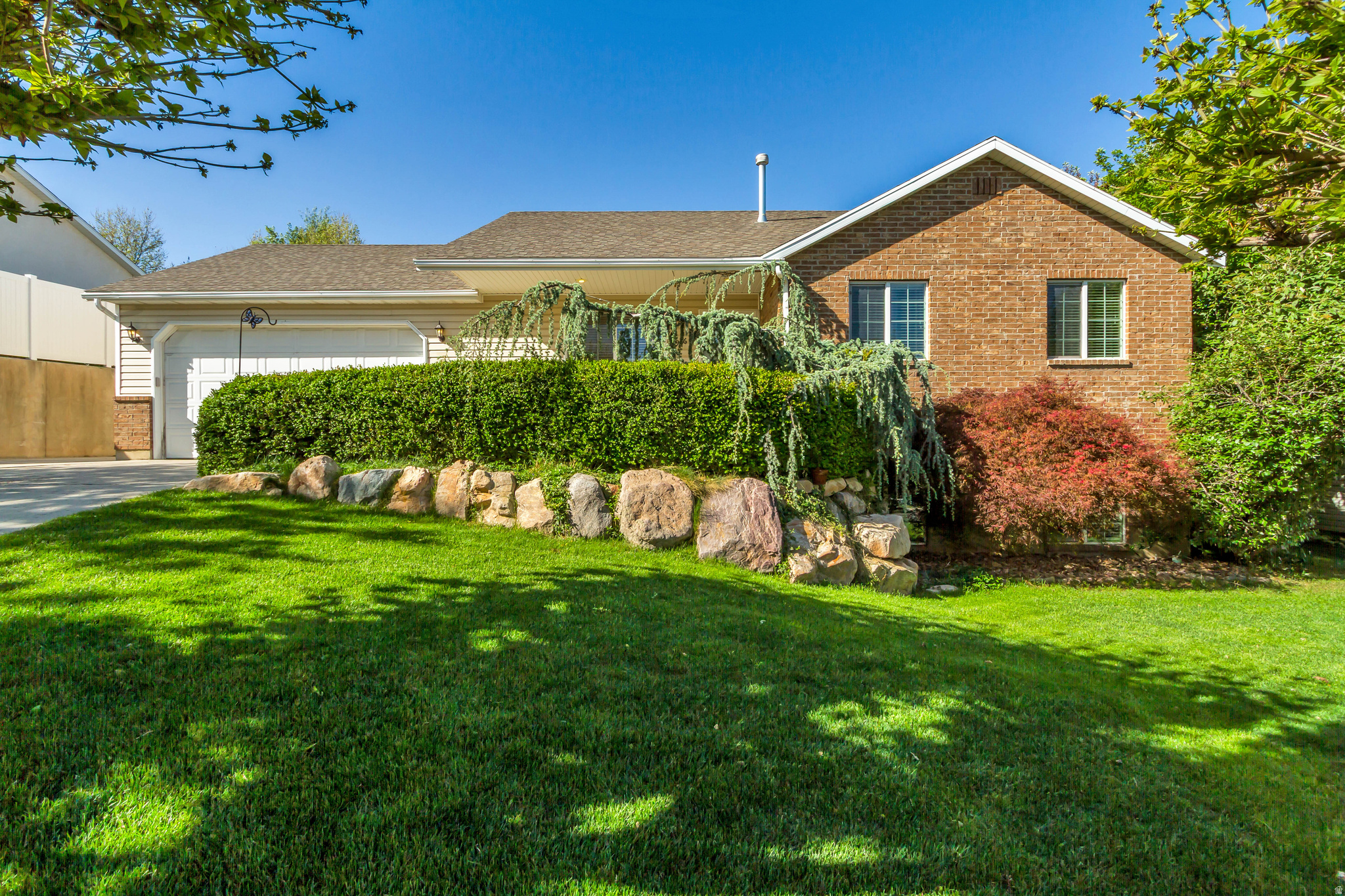 EASTSIDE ESTATES - Residential