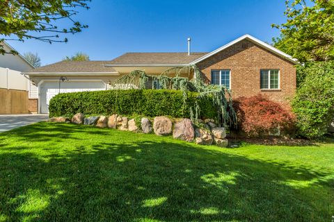 Tiny photo for 966 E LAMBERT AVE, Santaquin, UT 84655 (MLS # 2158763)