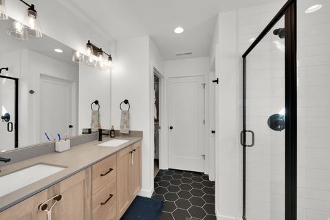 Tiny photo for 11161 S CHEVIOT HILLS LN, South Jordan, UT 84009 (MLS # 2130884)