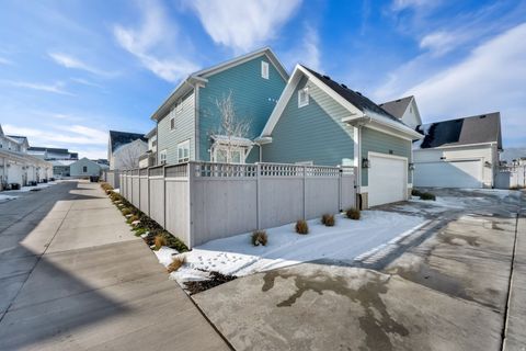 Tiny photo for 11161 S CHEVIOT HILLS LN, South Jordan, UT 84009 (MLS # 2130884)