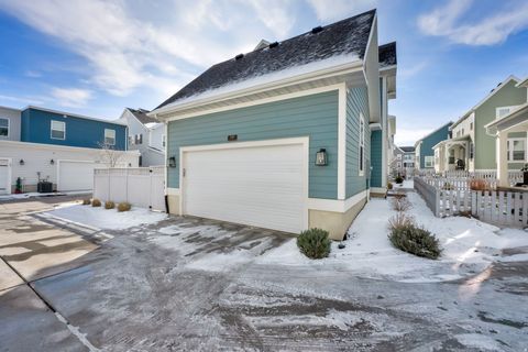 Tiny photo for 11161 S CHEVIOT HILLS LN, South Jordan, UT 84009 (MLS # 2130884)