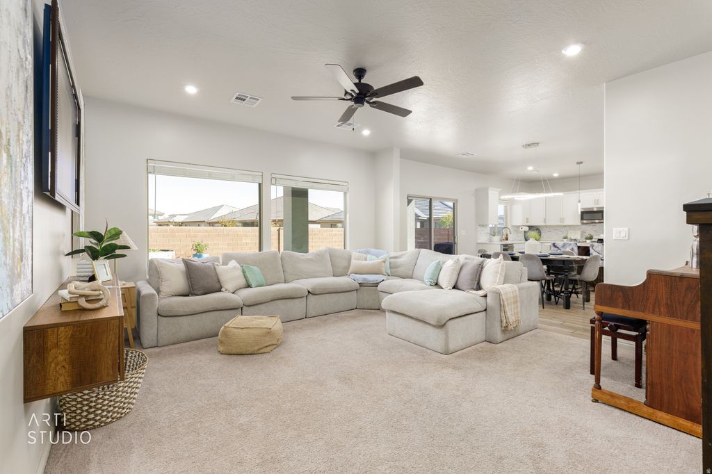 Photo of 521 S PALM AVE, Washington, UT 84780 (MLS # 2130393)