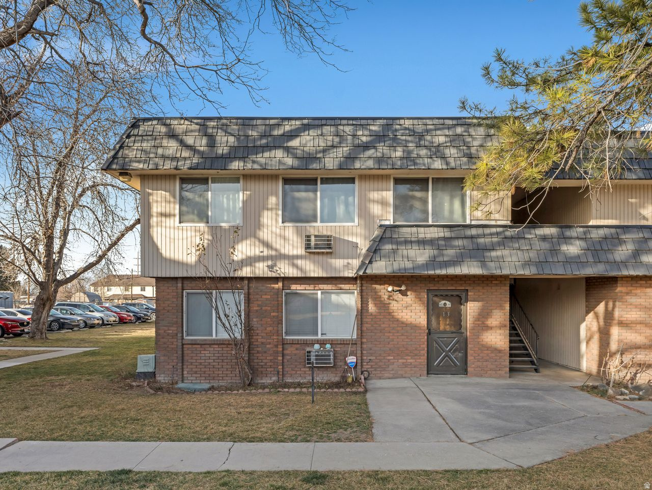 MOUNTAIN VIEW PARK - Residential