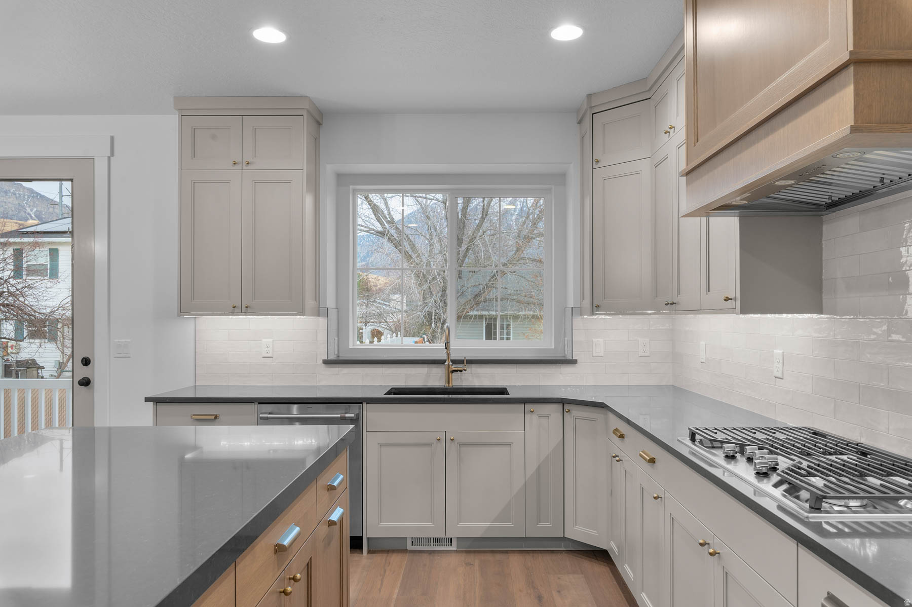 CARRARA VILLAS 5 - Residential