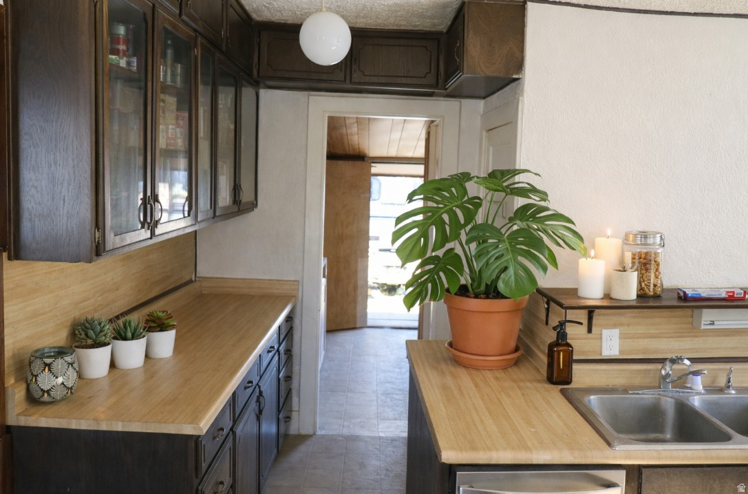 YOUNG PROPERTY - Residential