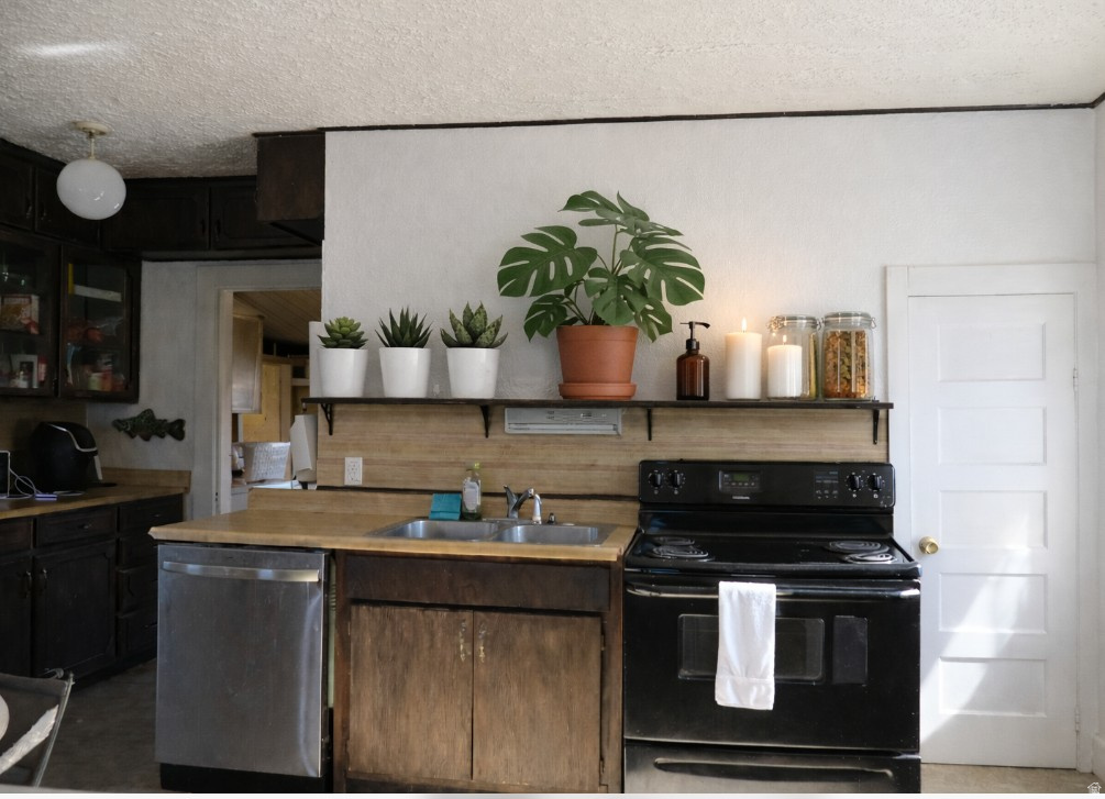 YOUNG PROPERTY - Residential