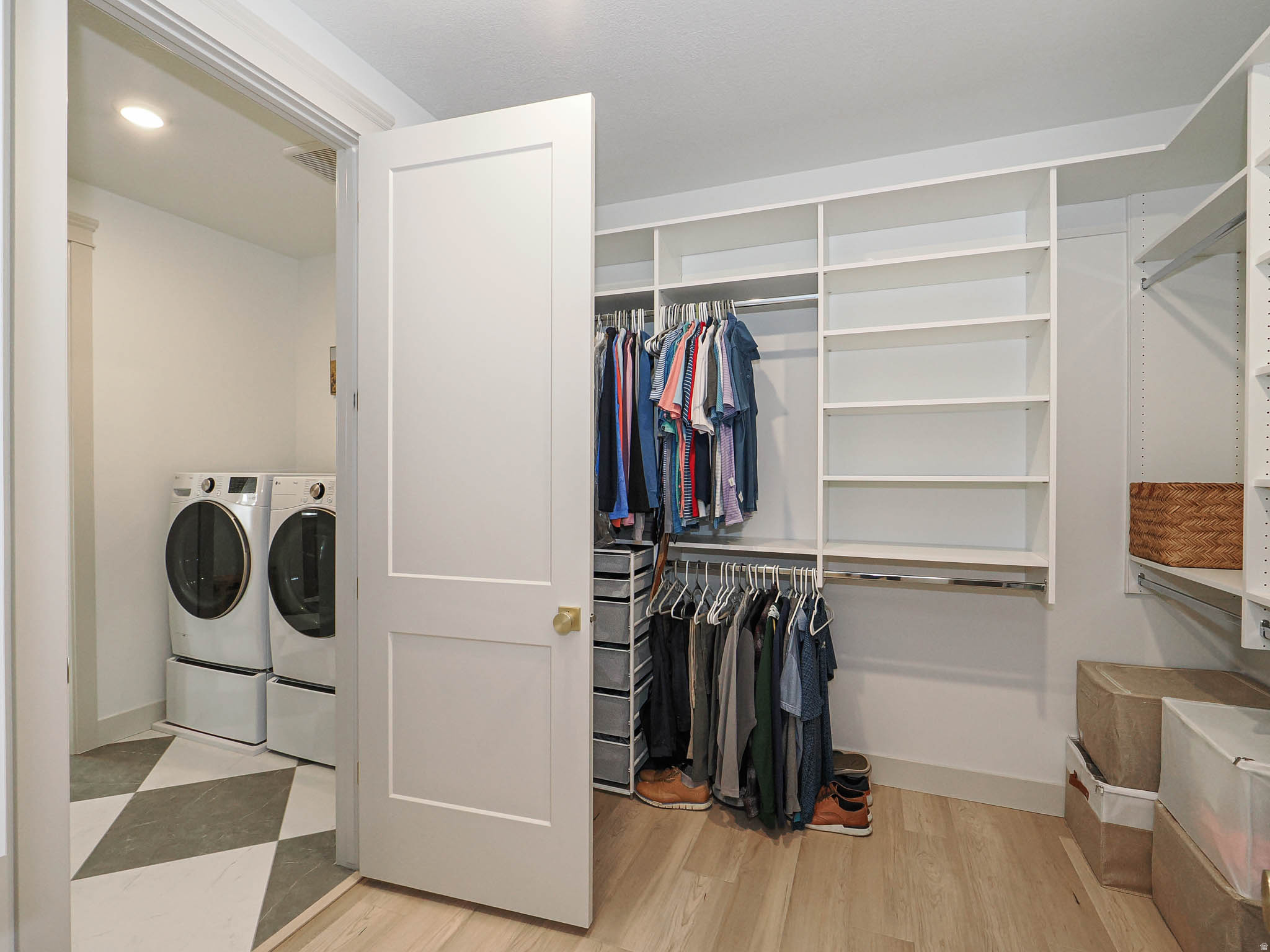 DAYBREAK - Residential