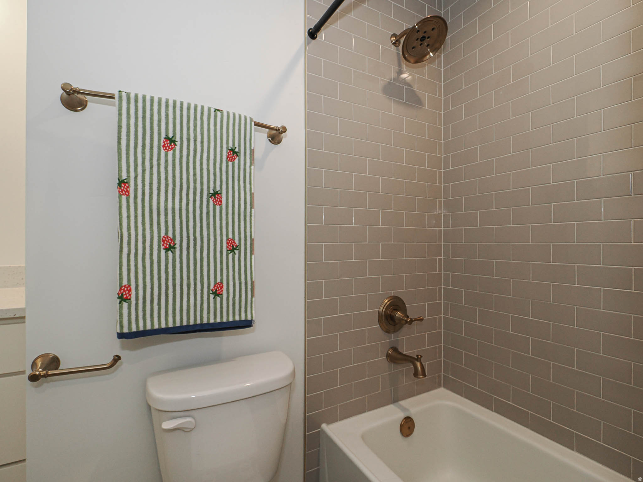 DAYBREAK - Residential