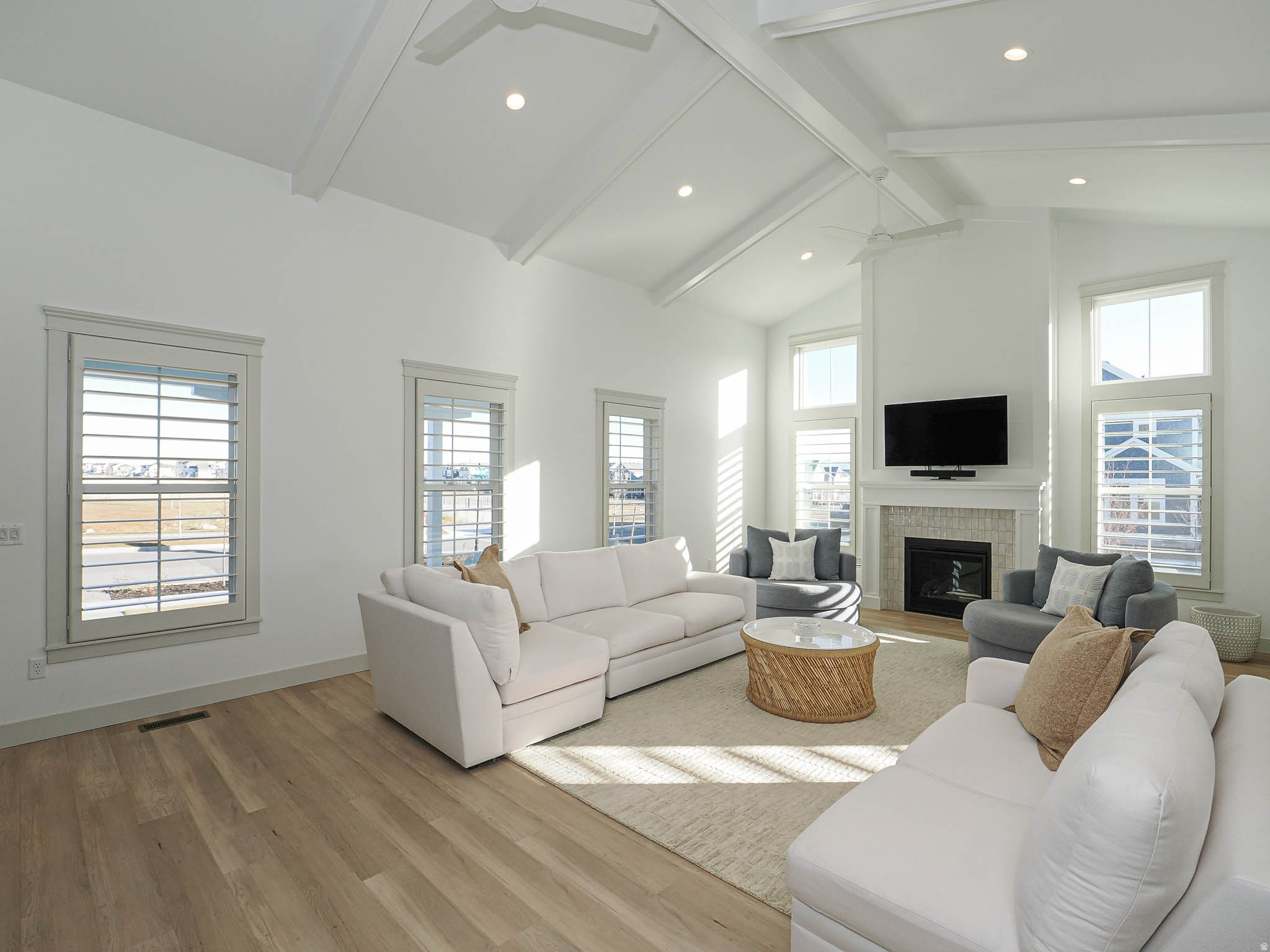 DAYBREAK - Residential