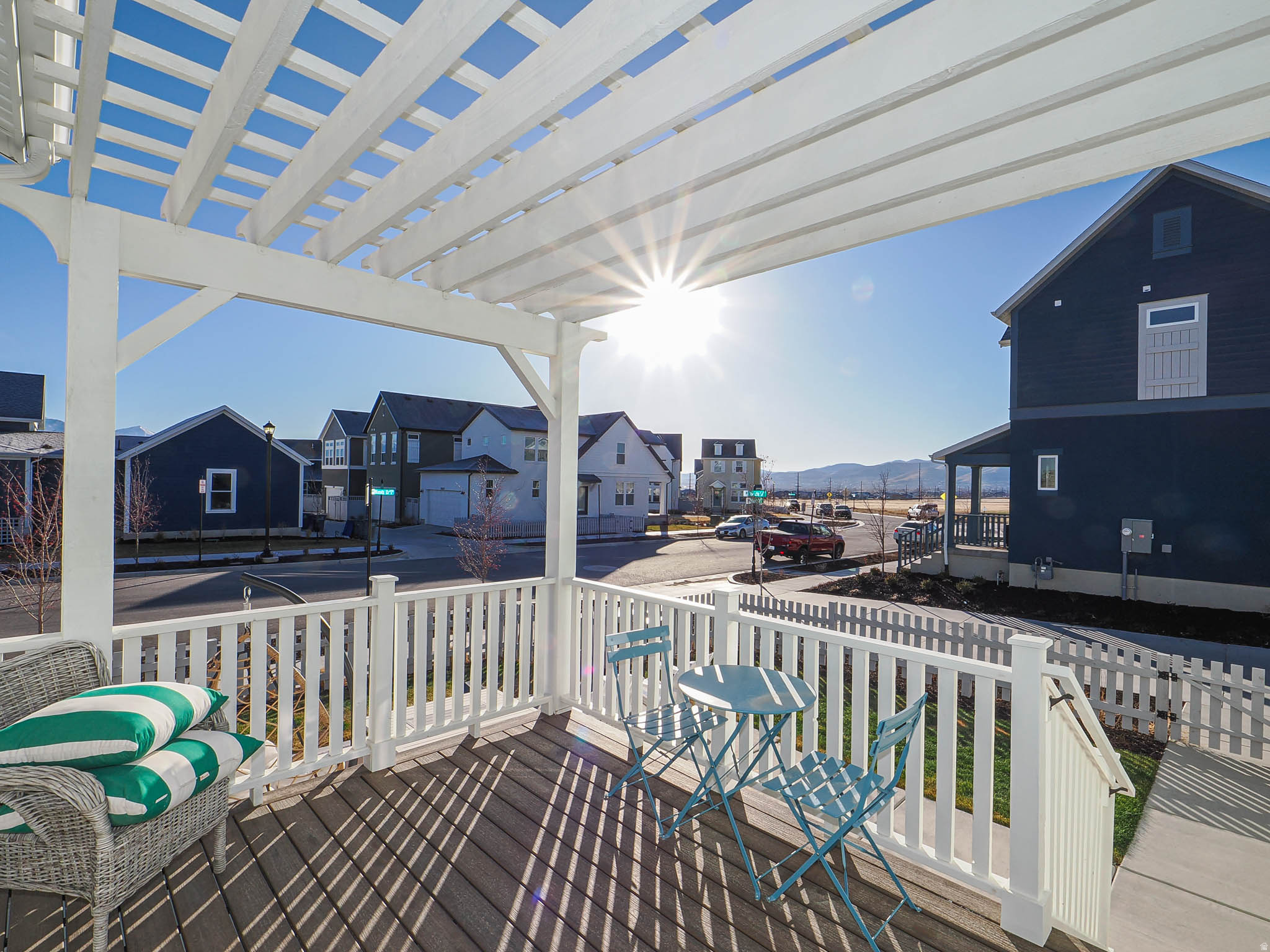 DAYBREAK - Residential