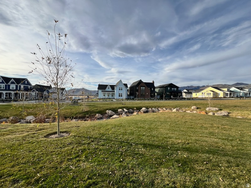 DAYBREAK - Residential