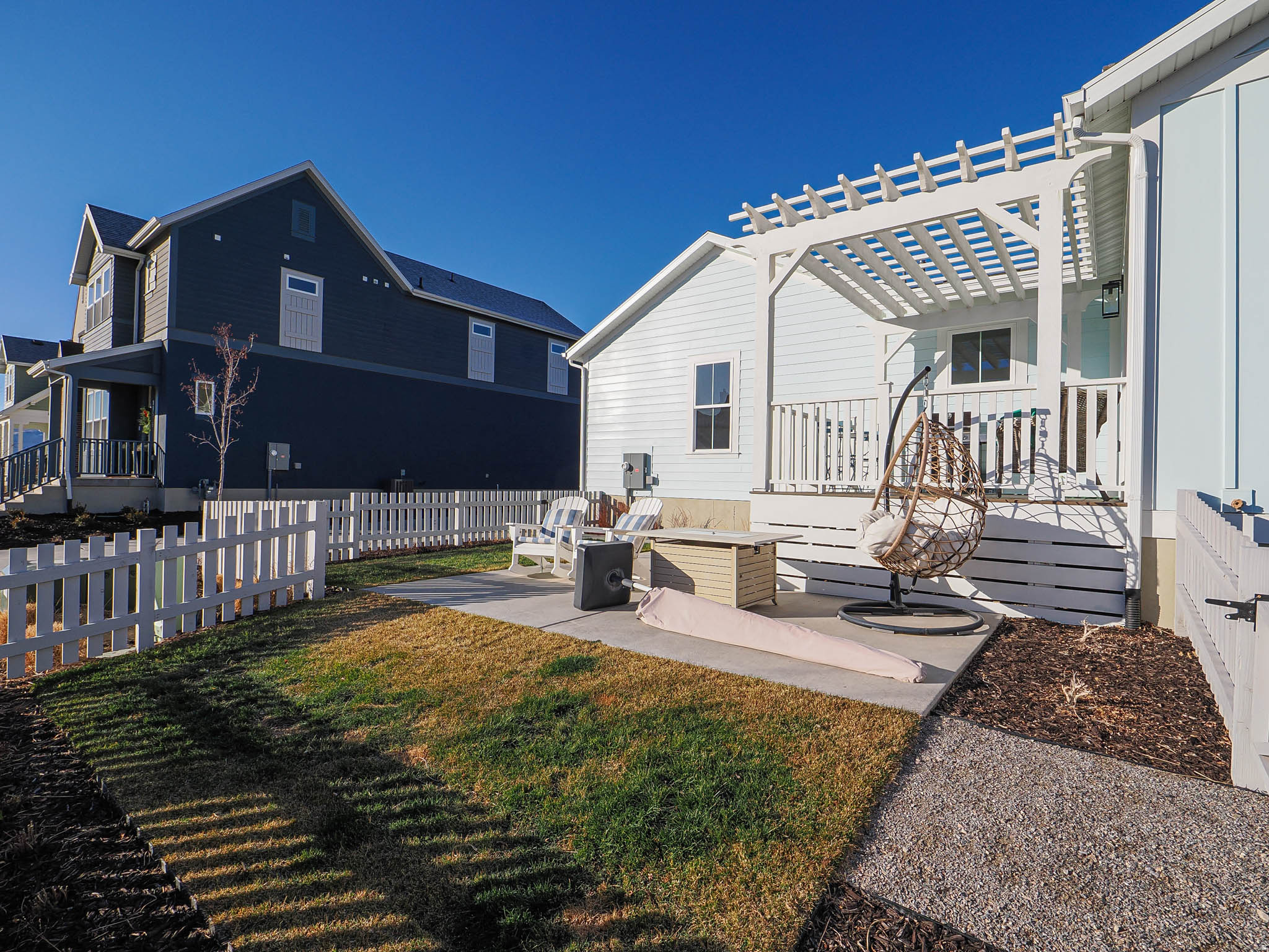 DAYBREAK - Residential