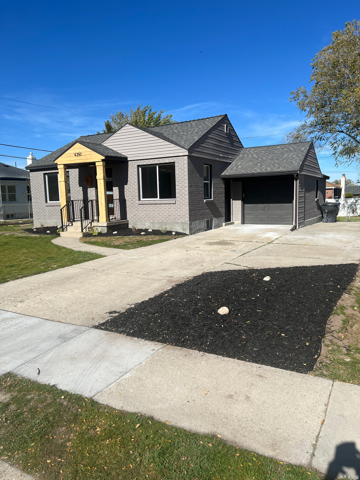 KEARNS TOWNSITE - Residential