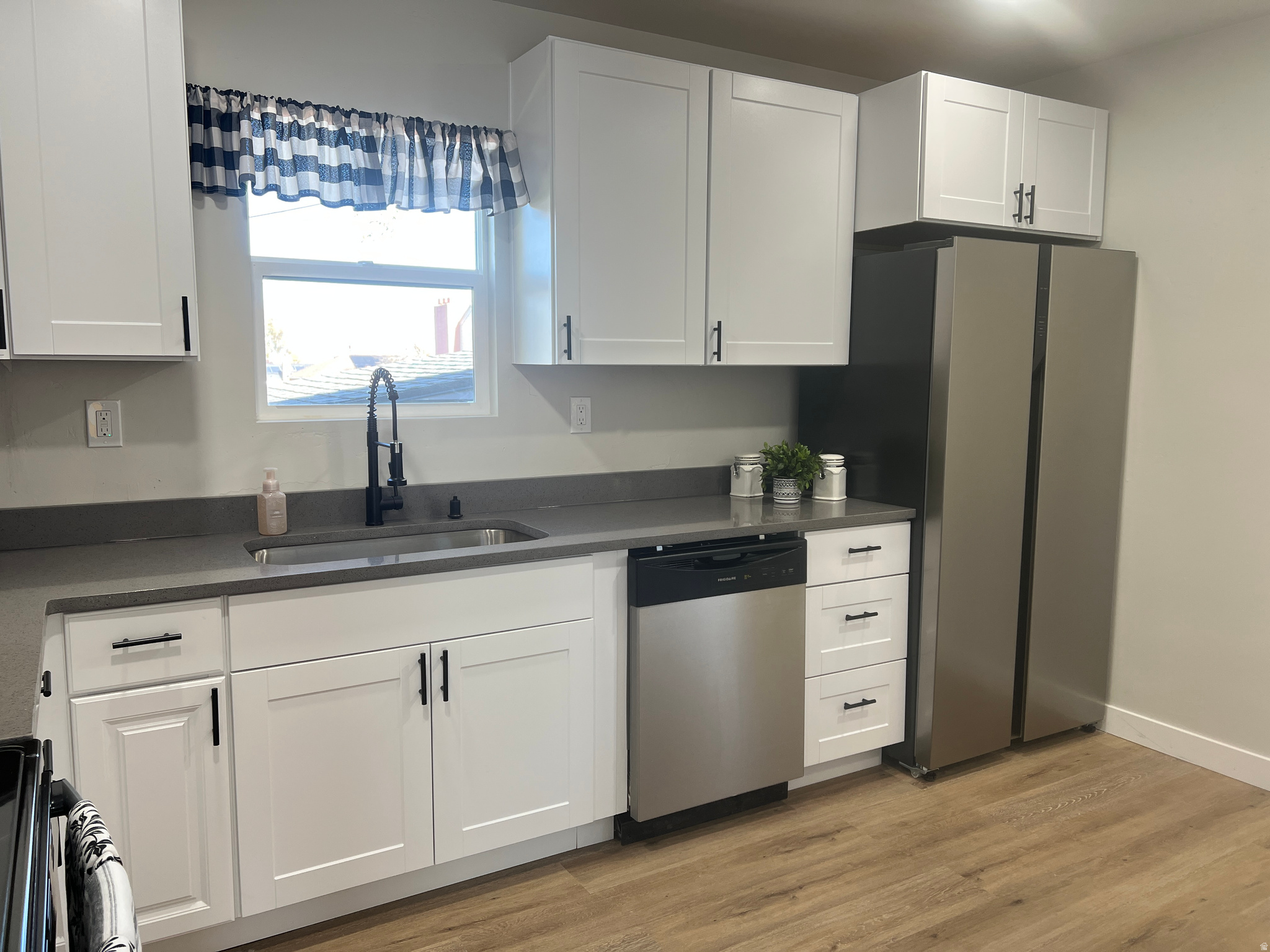 KEARNS TOWNSITE - Residential