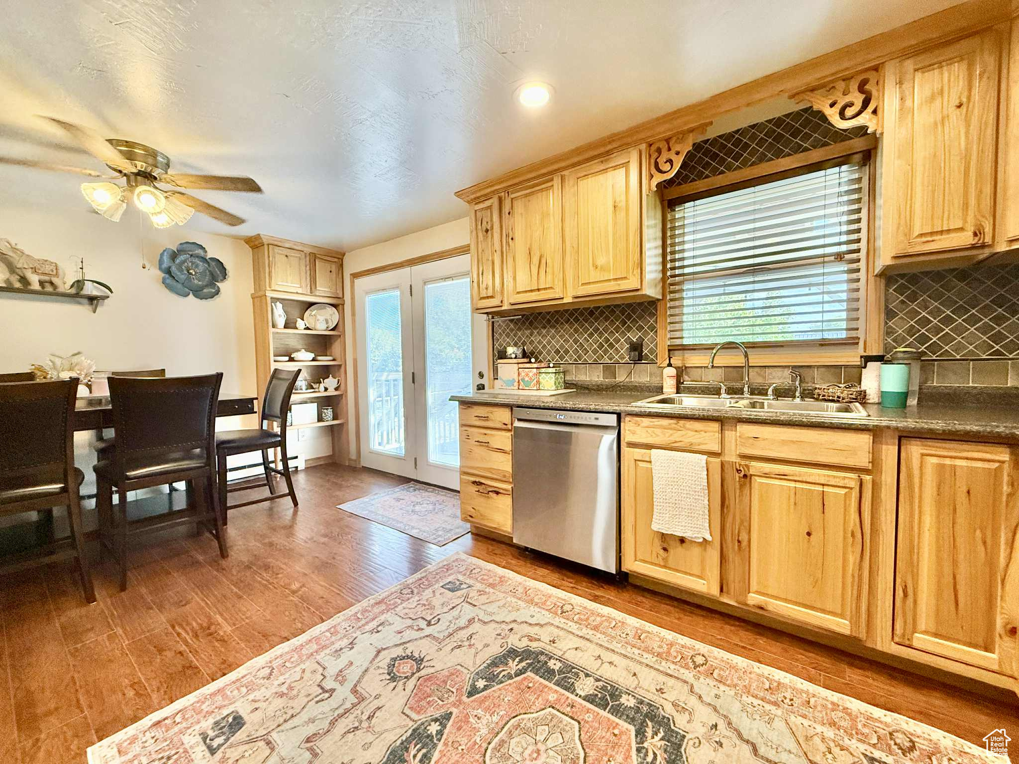HIGH COUNTRY ESTATES - Residential
