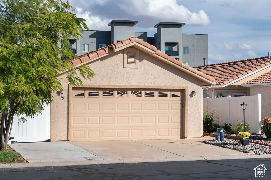 Photo of 1360 E TELEGRAPH ST #5, Washington, UT 84780 (MLS # 2192476)