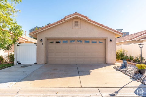 Photo of 1360 E TELEGRAPH ST #5, Washington, UT 84780 (MLS # 2192476)