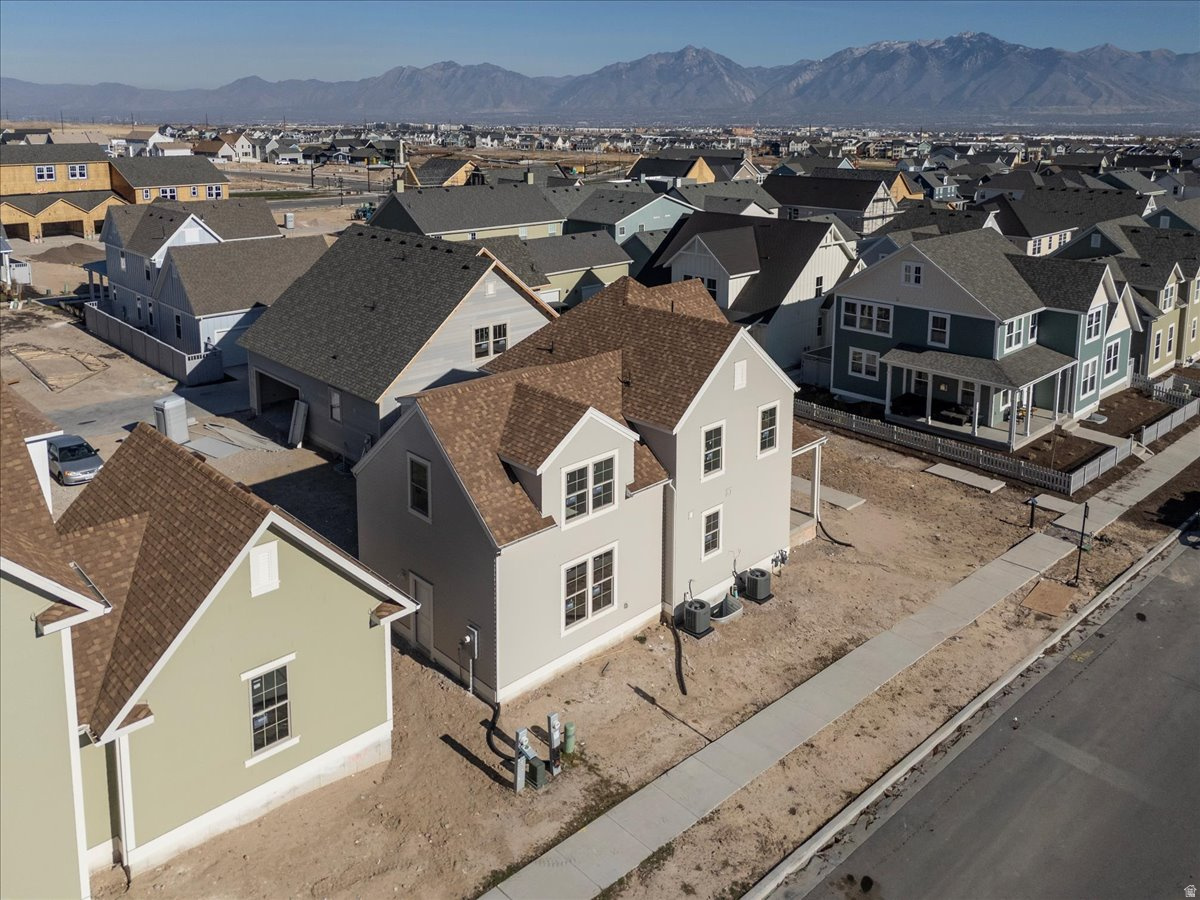 DAYBREAK - Residential