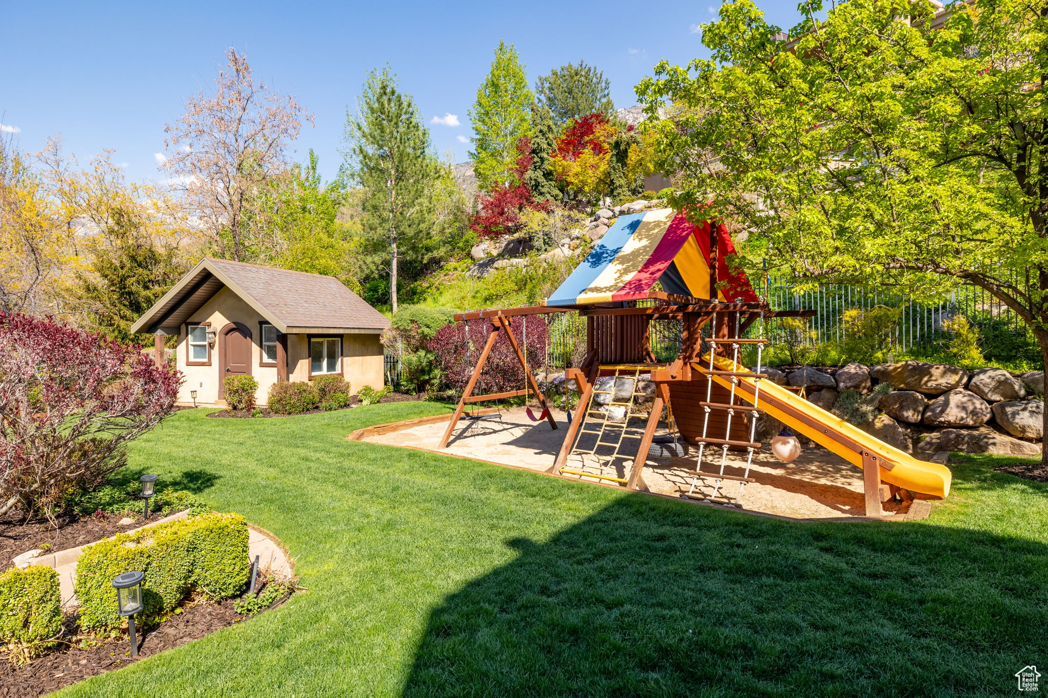 PEPPERWOOD - Residential