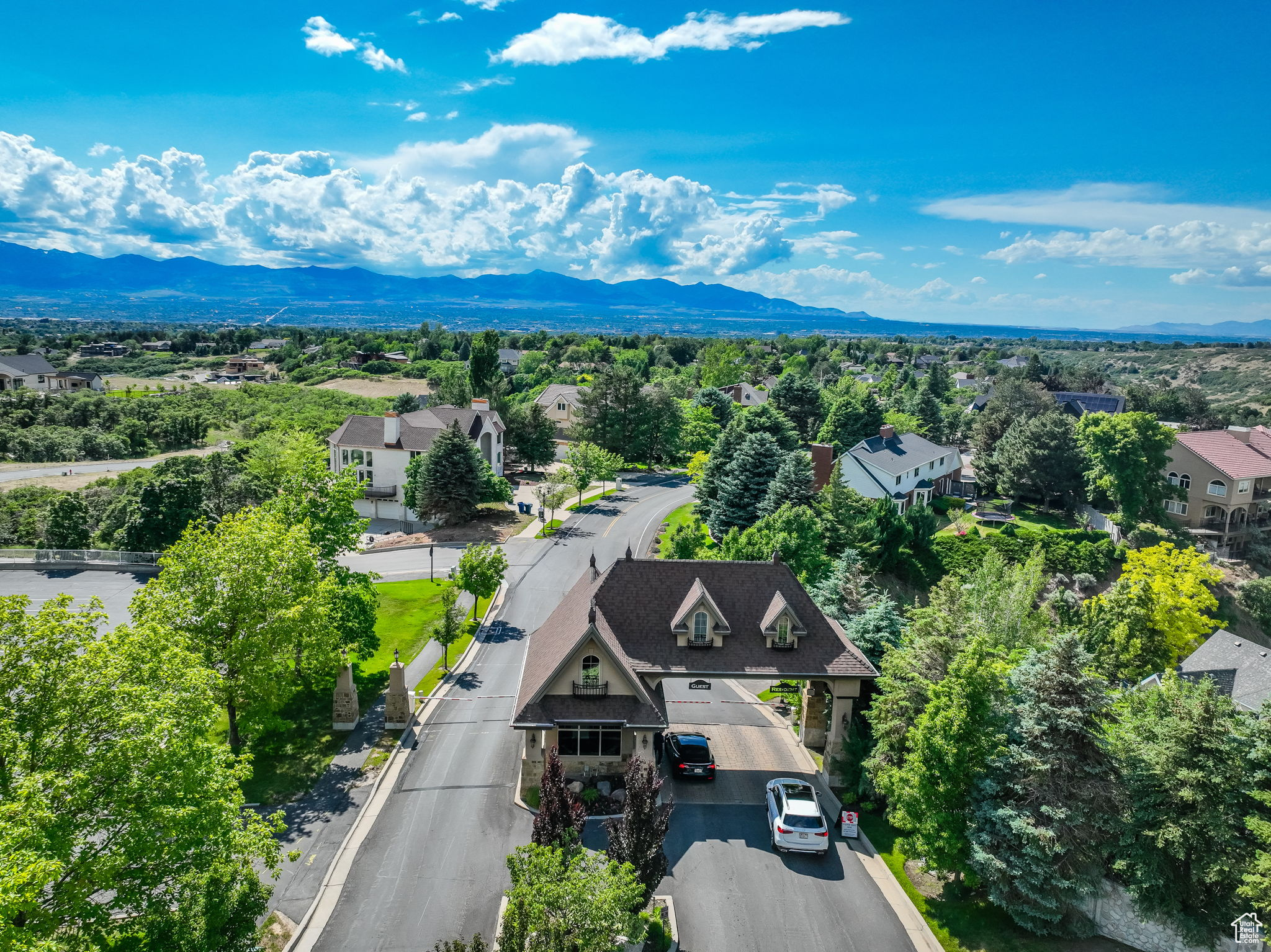 PEPPERWOOD - Residential